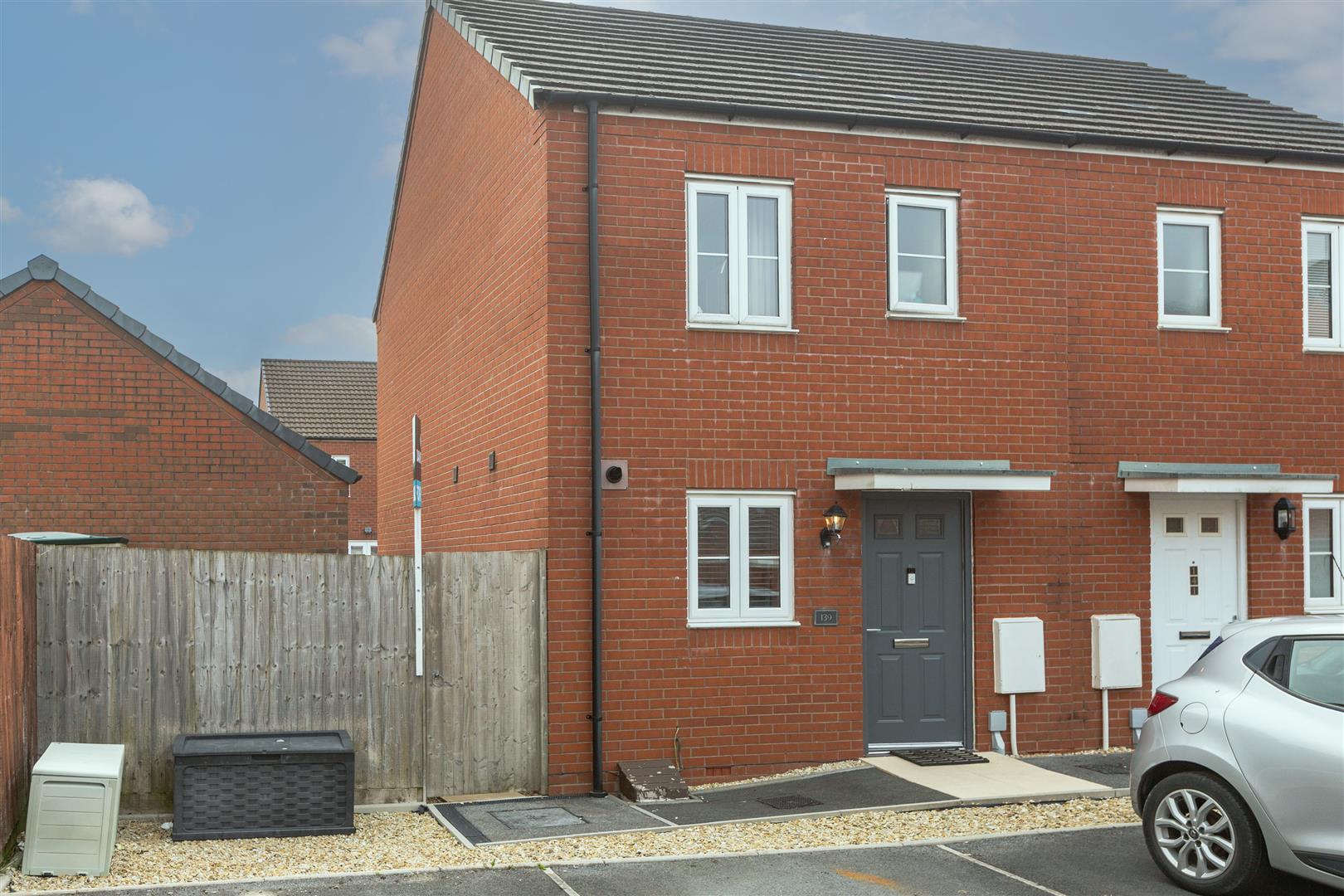 Stryd Bennett, Llanelli, SA15 4DJ